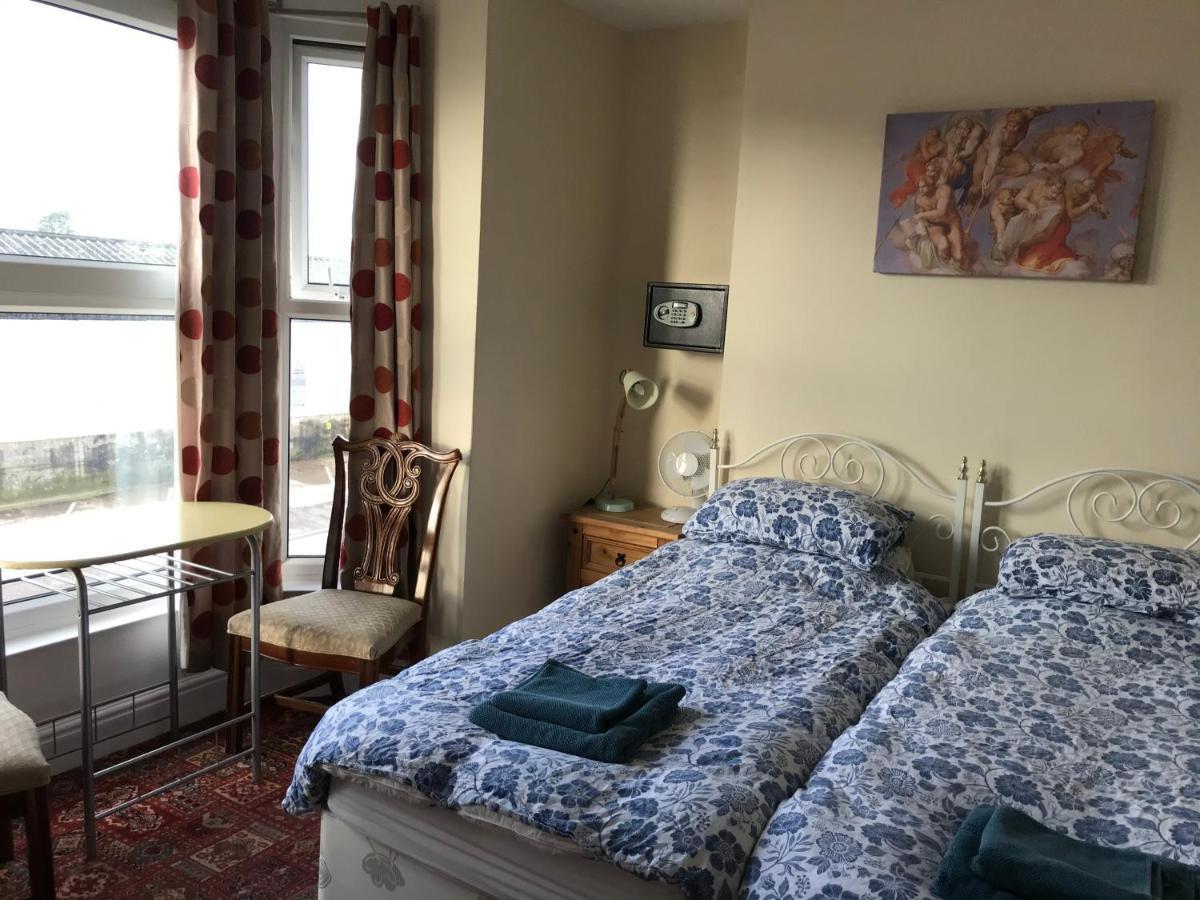 Bayside Guest House Porthcawl Ngoại thất bức ảnh